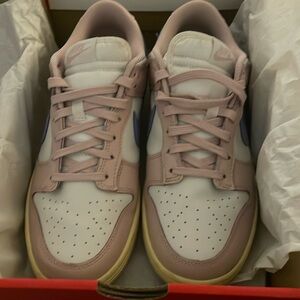 Women’s Nike Dunk Low pink Oxford/Light Thistle